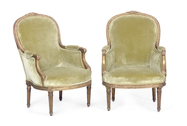 A PAIR OF GILTWOOD AND UPHOLSTERED BERGERES,