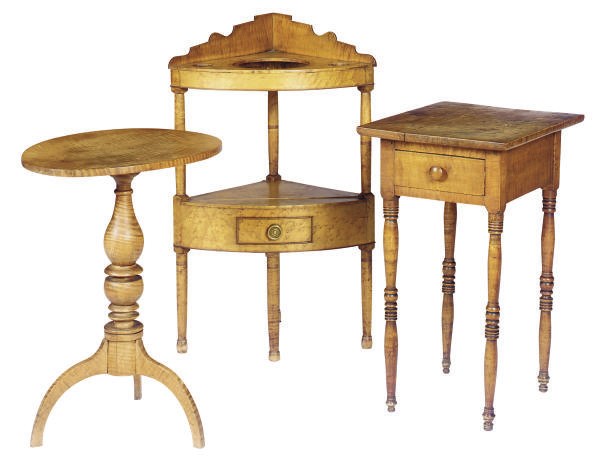 AN AMERICAN FEDERAL BIRD'S EYE MAPLE CORNER WASHSTAND,
