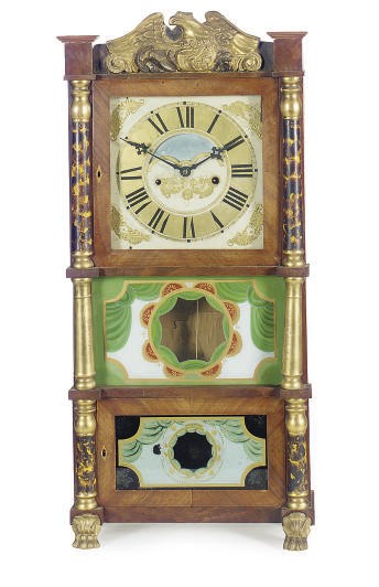 AN AMERICAN LATE EMPIRE MAHOGANY AND VERRE EGLOMISE MANTEL CLOCK,