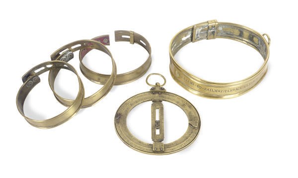 A FRENCH BRASS NAVIGATIONAL INSTRUMENT,