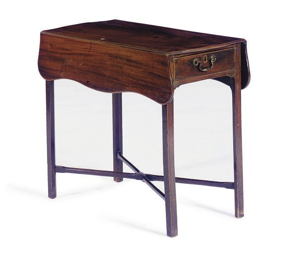 A MAHOGANY PEMBROKE TABLE,