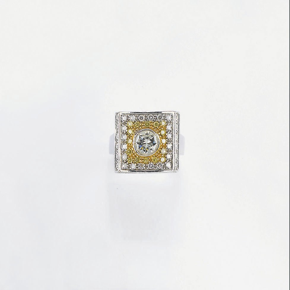 ANELLO IN ORO CON BRILLANTI E BRILLANTI TRATTATI