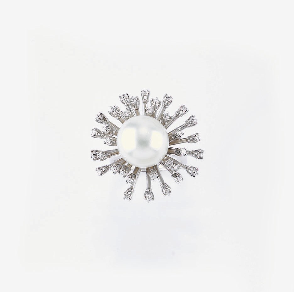 ANELLO IN ORO CON PERLA COLTIVATA AUSTRALIANA E BRILLANTI