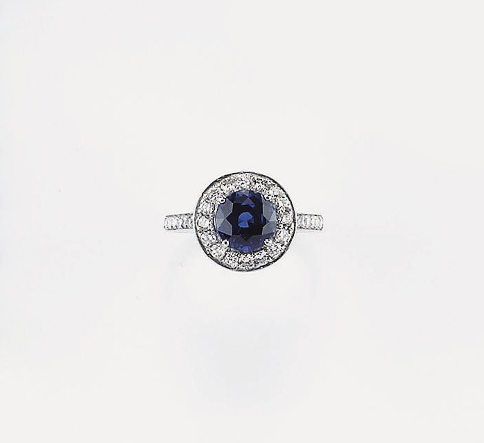 ANELLO CON ZAFFIRO E BRILLANTI