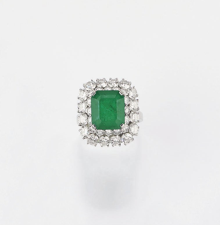 ANELLO CON SMERALDO E BRILLANTI, FIRMATO BULGARI