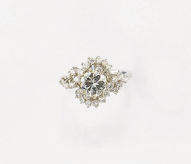 ANELLO IN ORO E BRILLANTI