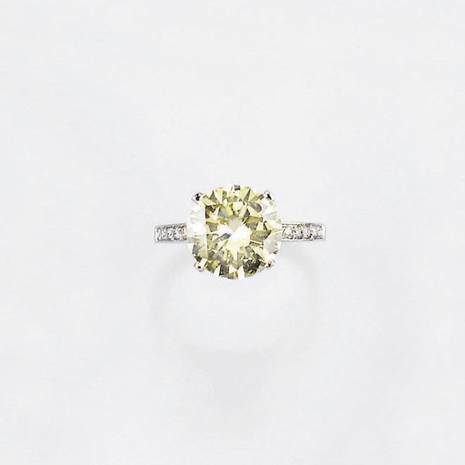 ANELLO IN ORO BIANCO CON BRILLANTE