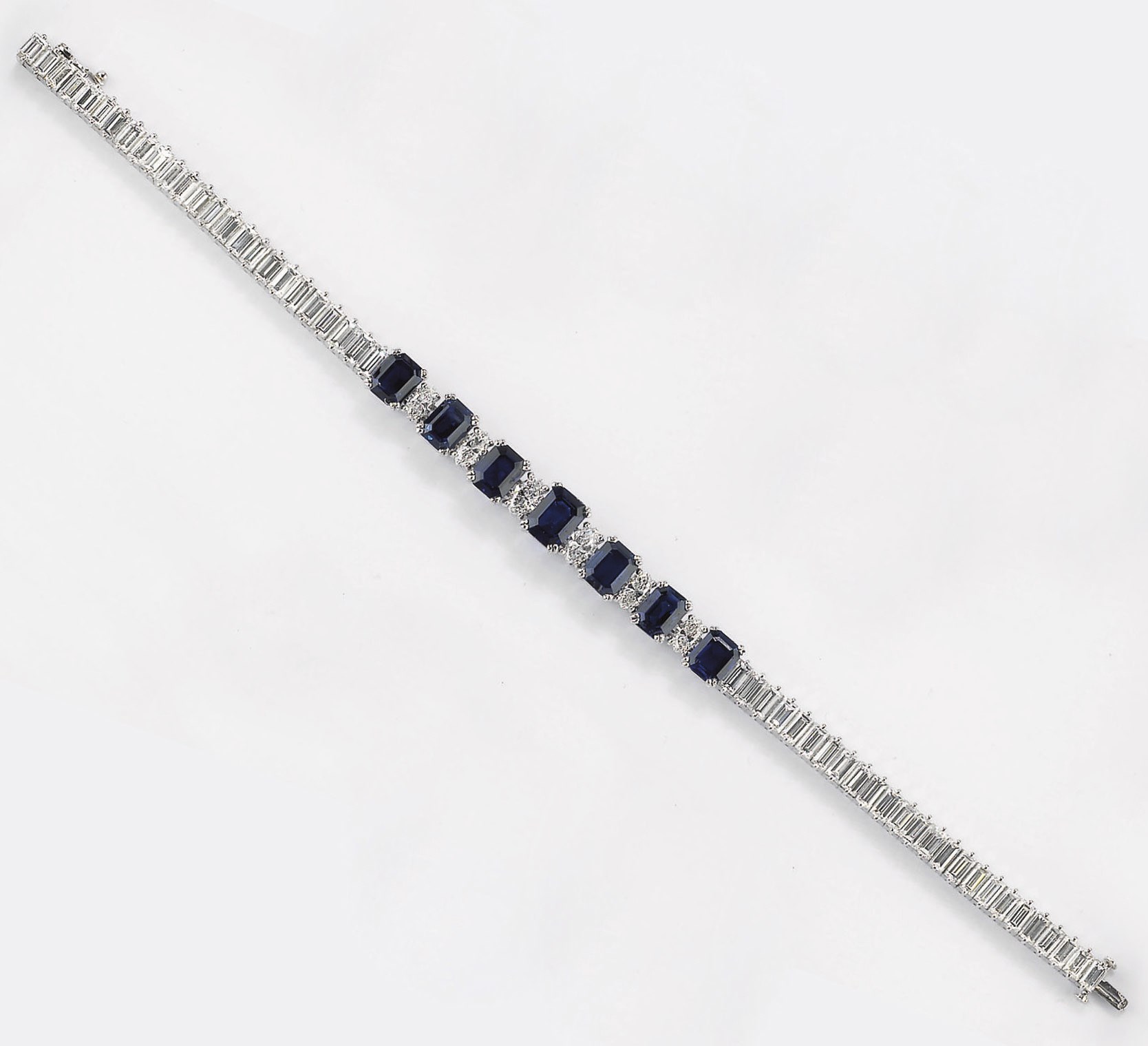 BRACCIALE IN PLATINO CON ZAFFIRI E DIAMANTI, DI CUSI