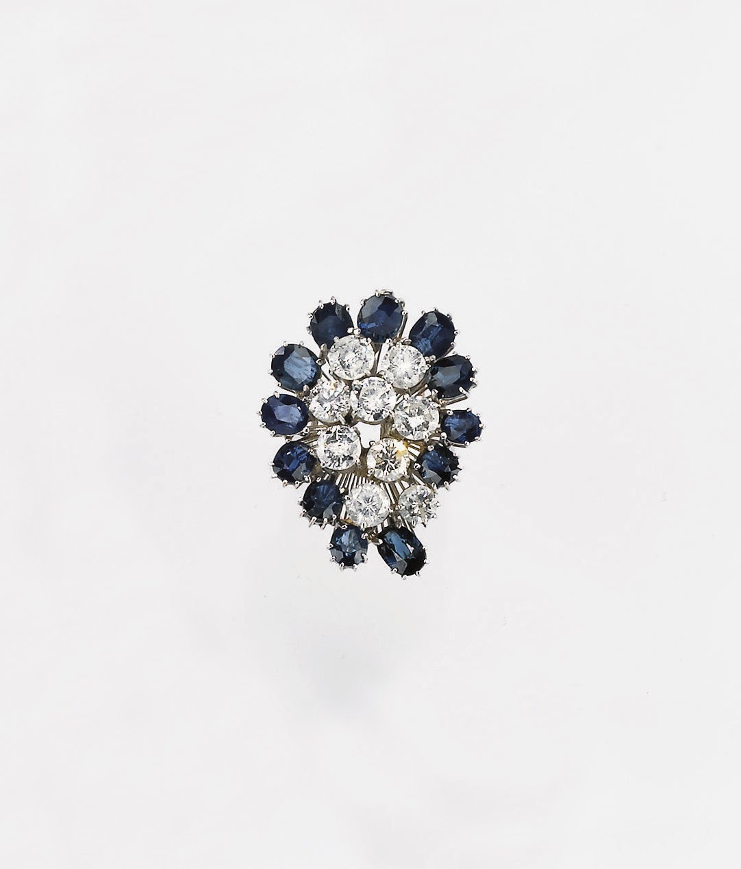 ANELLO CON BRILLANTI E ZAFFIRI
