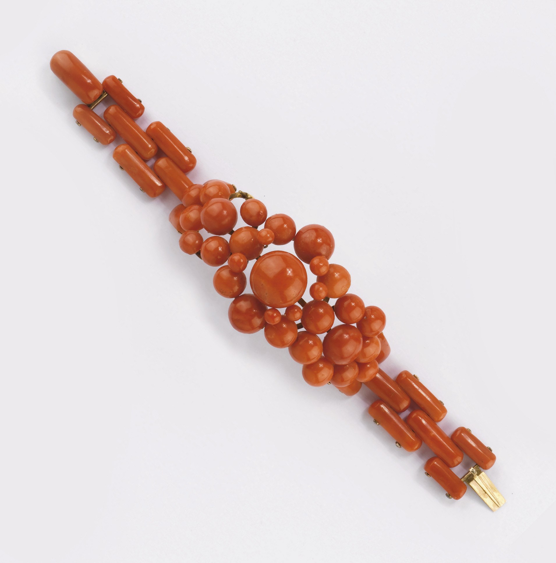 ANTICO BRACCIALE IN CORALLO