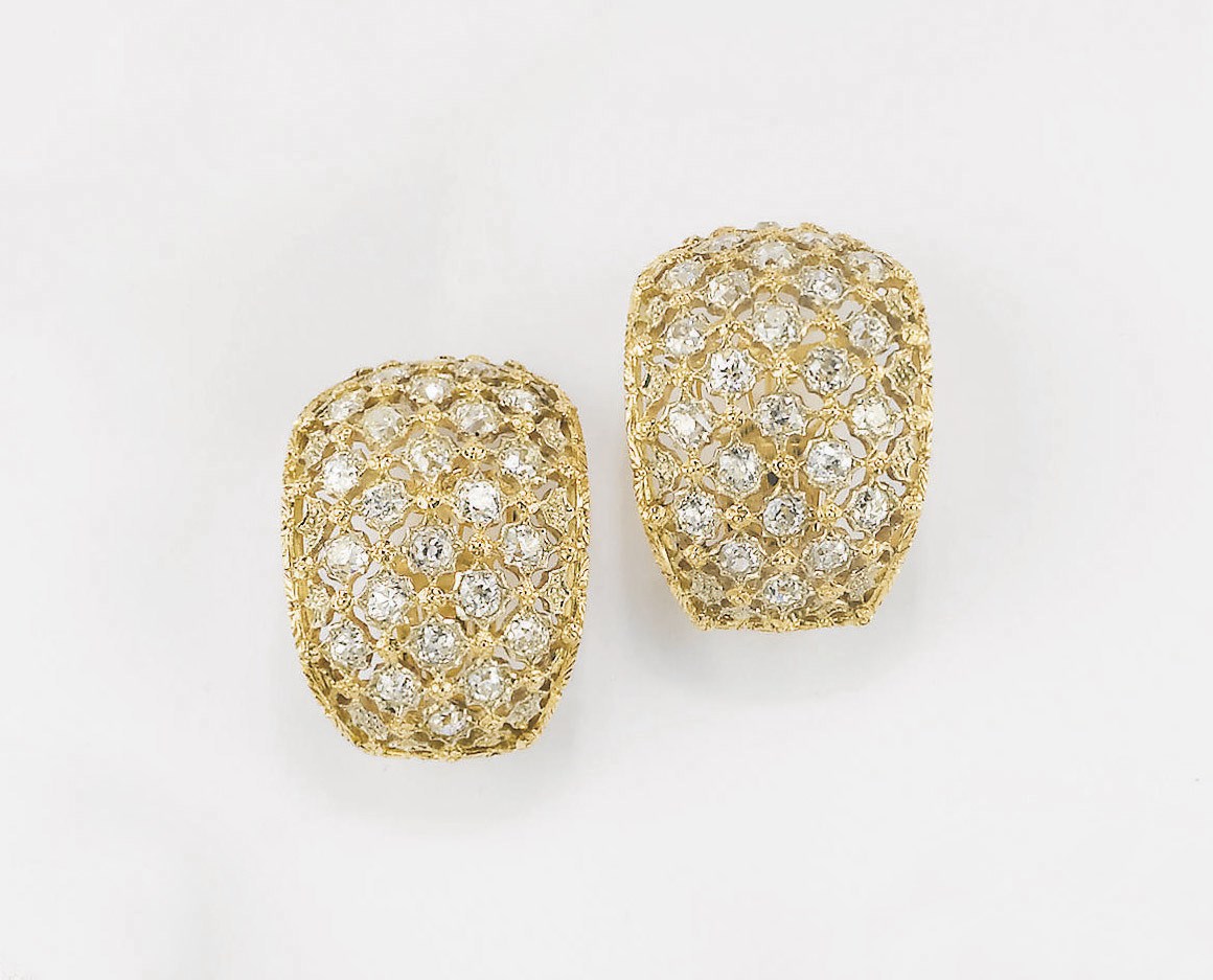 PAIO DI ORECCHINI IN ORO E BRILLANTI, FIRMATI M. BUCCELLATI