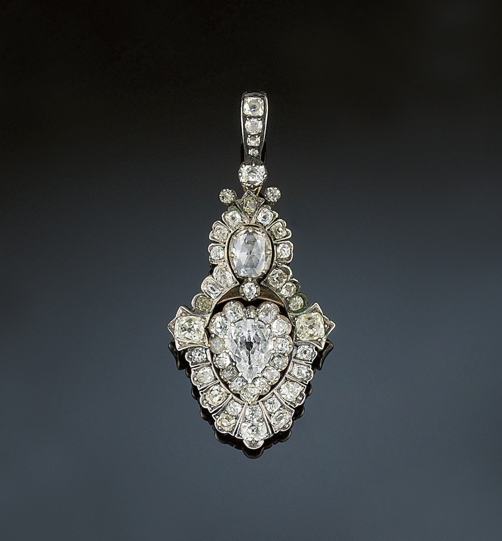 A late 19th century diamond pendant/brooch