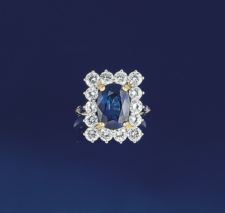 A sapphire and diamond cluster ring