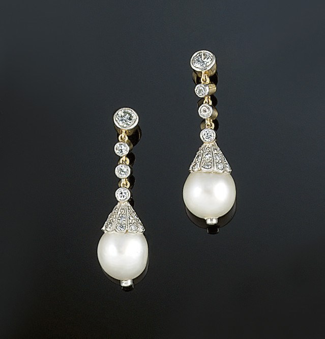 A pair of pearl and diamond earpendants