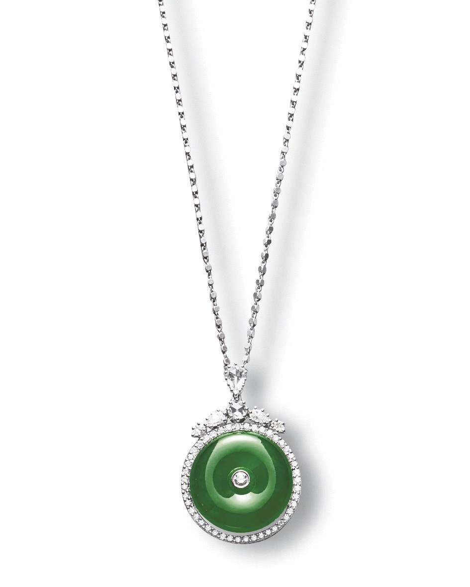 A JADEITE AND DIAMOND PENDENT NECKLACE