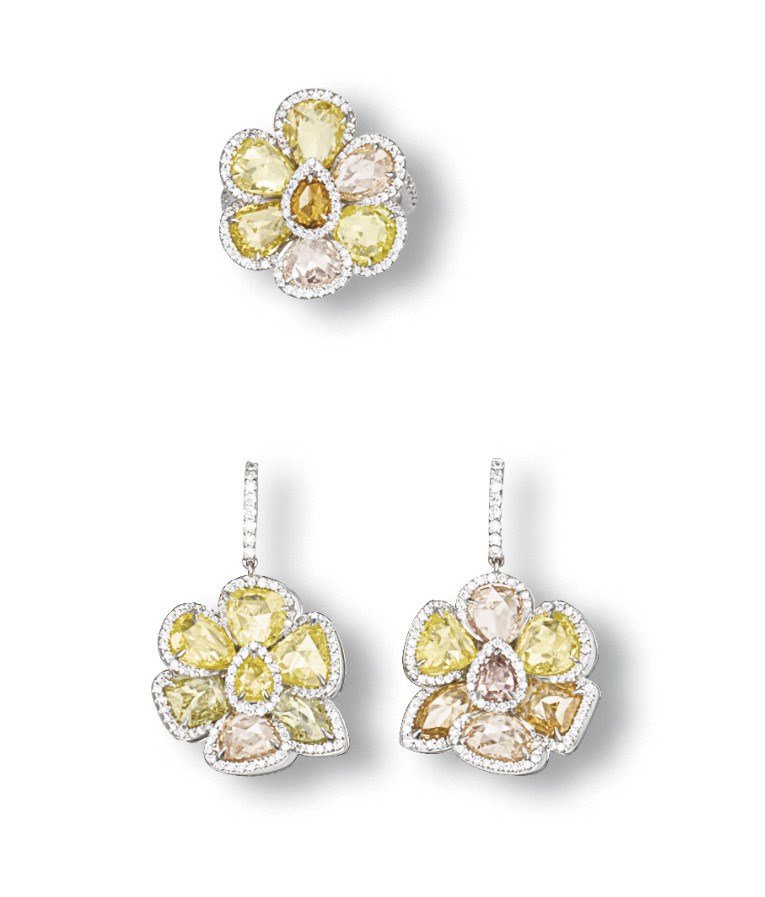A SET OF MULTI-COLOURED DIAMOND AND DIAMOND JEWELLERY