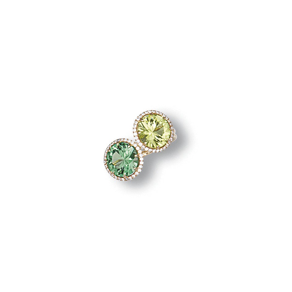A TSAVORITE GARNET, CHRYSOBERYL AND DIAMOND RING