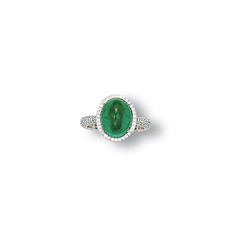 AN EMERALD AND DIAMOND RING