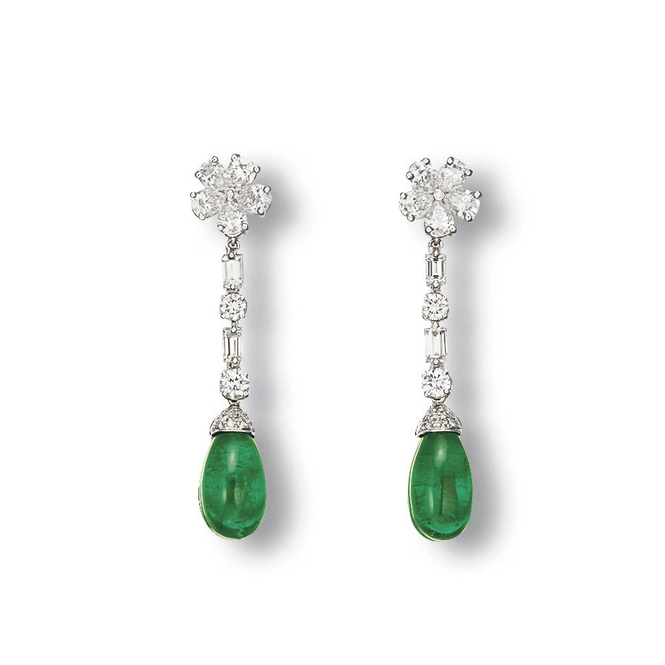 A PAIR OF EMERALD AND DIAMOND EAR PENDANTS