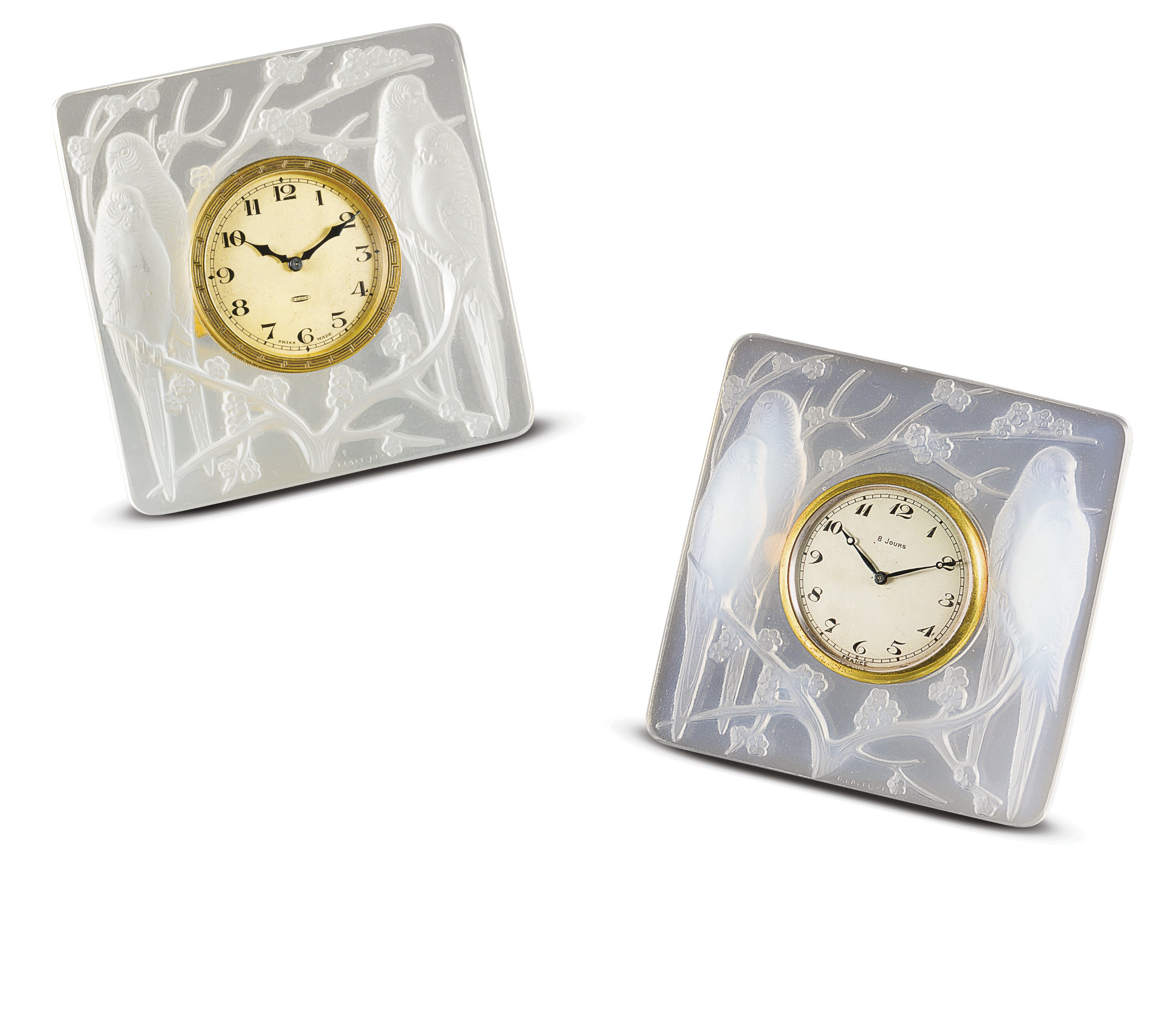 A PAIR OF ART NOUVEAU FROSTED GLASS 'LES INSÉPARABLES' DESK CLOCKS, BY RENÉ LALIQUE
