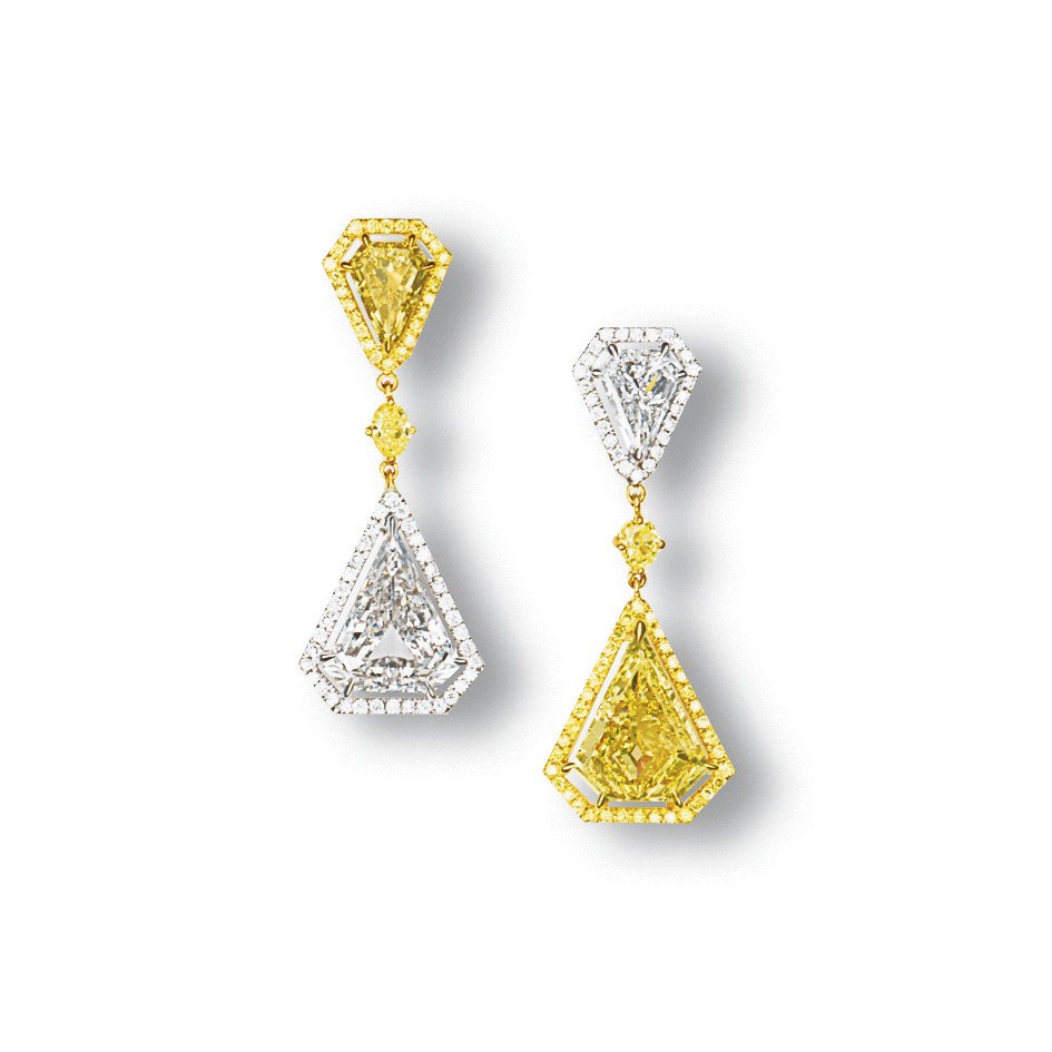 A PAIR OF COLOURED DIAMOND AND DIAMOND EAR PENDANTS
