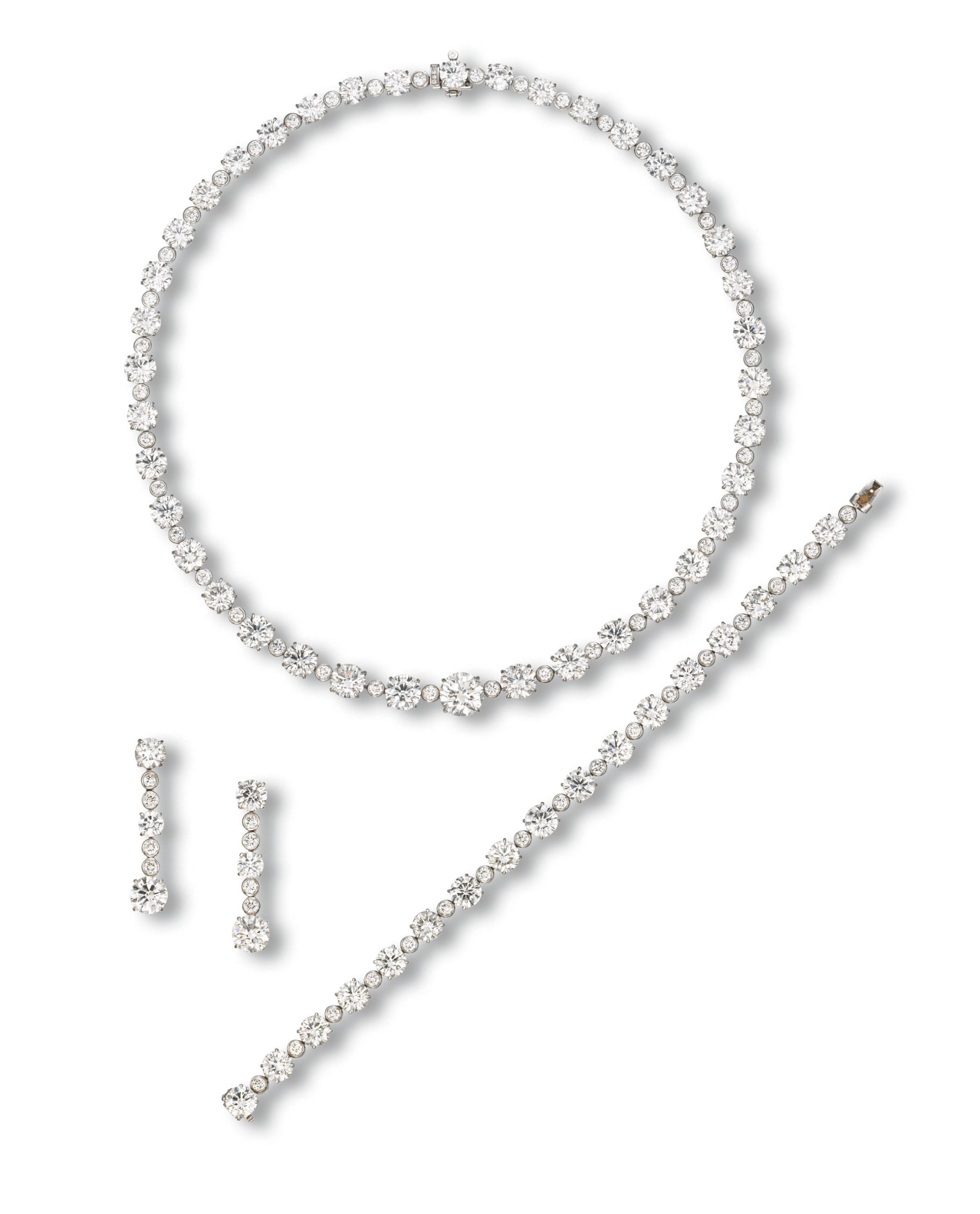 A SUITE OF DIAMOND JEWELLERY