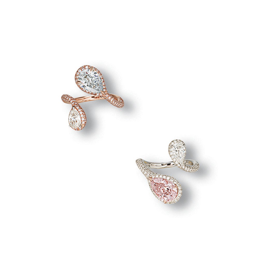 A SET OF COLOURED DIAMOND AND DIAMOND RINGS
