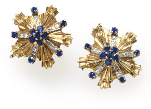 A PAIR OF SAPPHIRE, DIAMOND AND GOLD EAR CLIPS, BY TIFFANY & CO.
