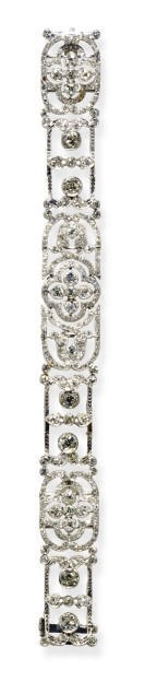 A BELLE EPOQUE DIAMOND AND PLATINUM BRACELET