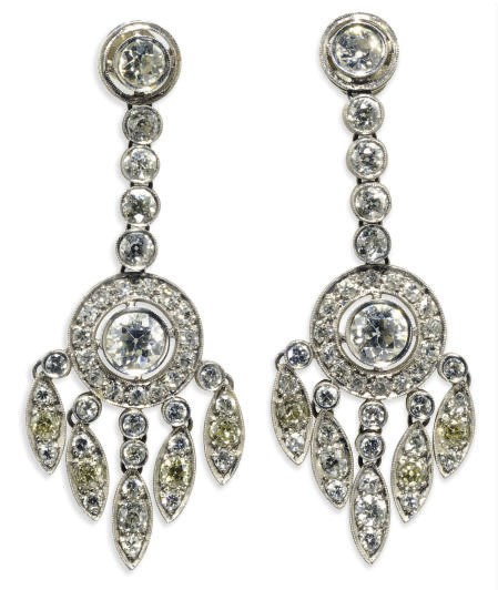 A PAIR OF DIAMOND AND PLATINUM EAR PENDANTS