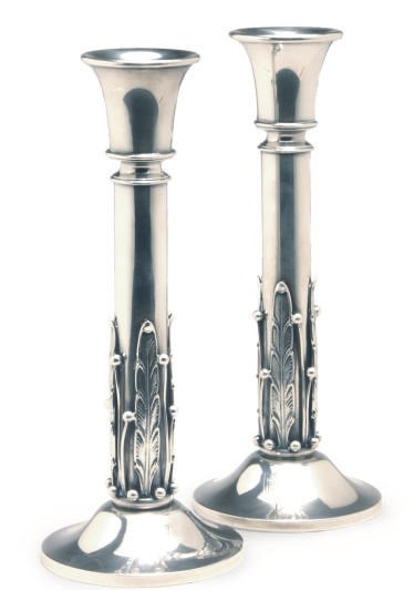 A PAIR OF AMERICAN SILVER CANDLESTICKS,