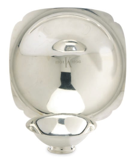 A GROUP OF SILVER AND SILVER-PLATED TABLE ARTICLES,