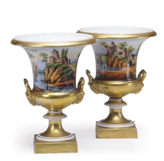 A PAIR OF PARIS PORCELAIN GOLD GROUND CAMPANA VASES WITH RAM'S HEAD FORM HANDLES,
