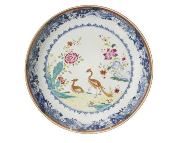 A CHINESE EXPORT PORCELAIN FAMILLE ROSE UNERGLAZE BLUE PEACOCK DISH,