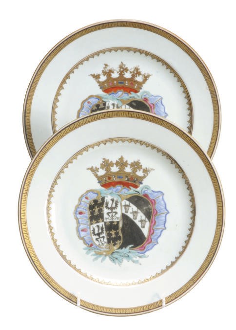 A PAIR OF CHINESE EXPORT DUTCH MARKET ARMORIAL PLATES,