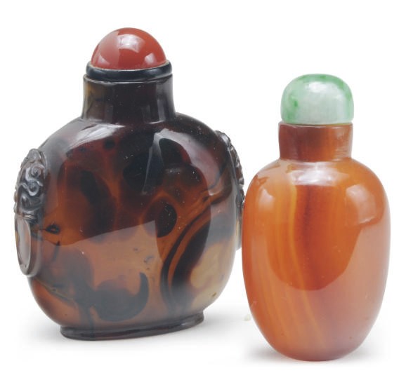 TWO CHINESE AGATE SNUFF BOTTLES,**