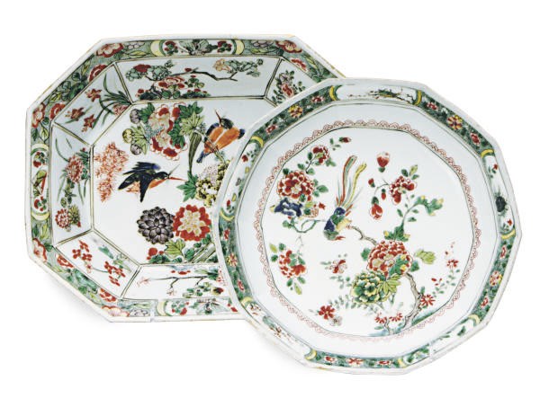 A CHINESE PORCELAIN FAMILLE VERTE OCTAGONAL BOWL AND BASIN,