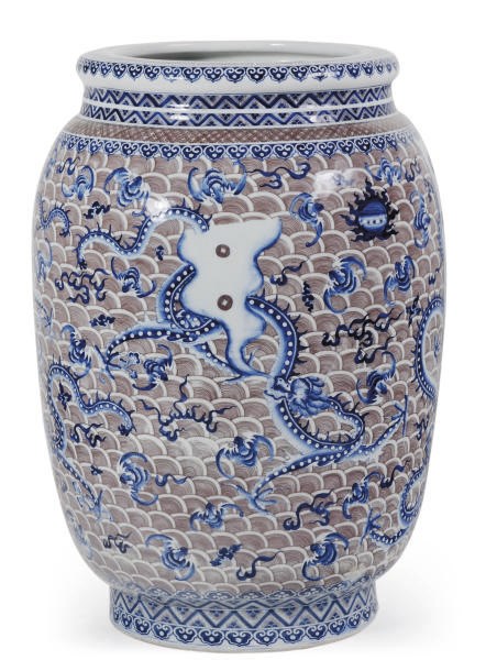 A LARGE COPPER-RED AND UNDERGLAZE-BLUE-DECORATED OVOID JAR