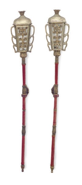 A PAIR OF PAINTED, PARCEL-GILT AND VELVET-COVERED GONDOLA-LANTERNS,