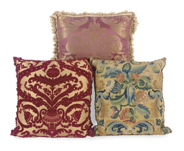 A GROUP OF NINE TAPESTRY, TEXTILE AND NEEDLEWORK CUSHIONS,