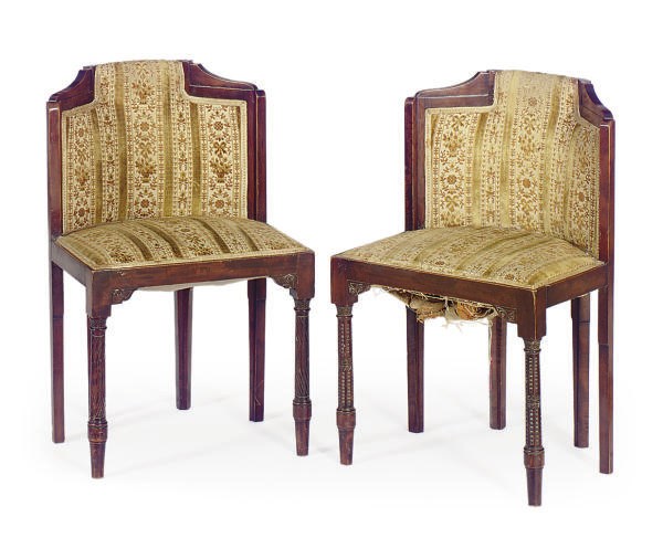 A SET OF EIGHT ART DECO FRUITWOOD AND UPHOLSTERED SIDE CHAIRS,
