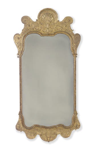 AN ENGLISH GILTWOOD AND GESSO MIRROR,