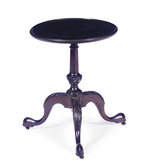 AN ENGLISH MAHOGANY TRIPOD TABLE,