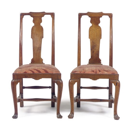 A PAIR OF GEORGE I WALNUT SIDE CHAIRS,