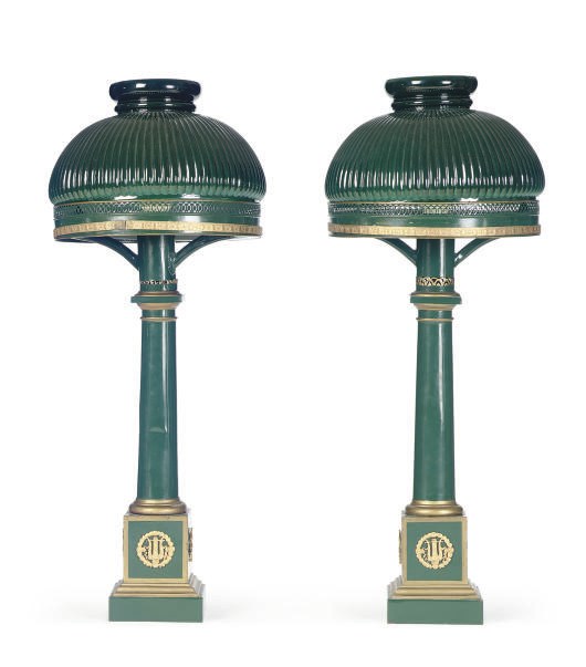 A PAIR OF GREEN AND GILT TOLE PEINTE TABLE LAMPS,