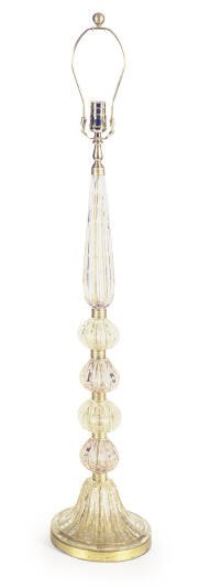 A GOLD AND MAUVE GLASS TABLE LAMP,