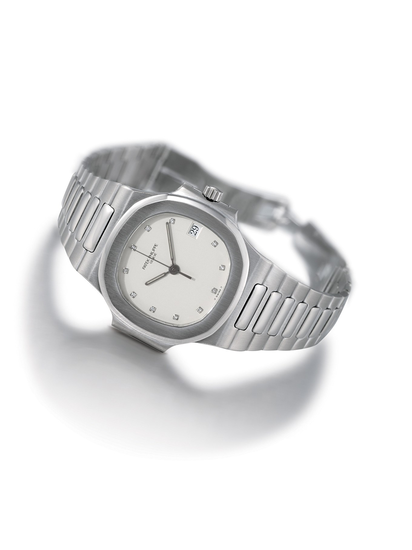 PATEK PHILIPPE, "NAUTILUS" REF. 3800/1G

18K WHITE GOLD SELF-WINDING BRACELET WATCH WITH SWEEP SECONDS, DATE DISPLAY AND DIAMOND-SET HOUR MARKERS