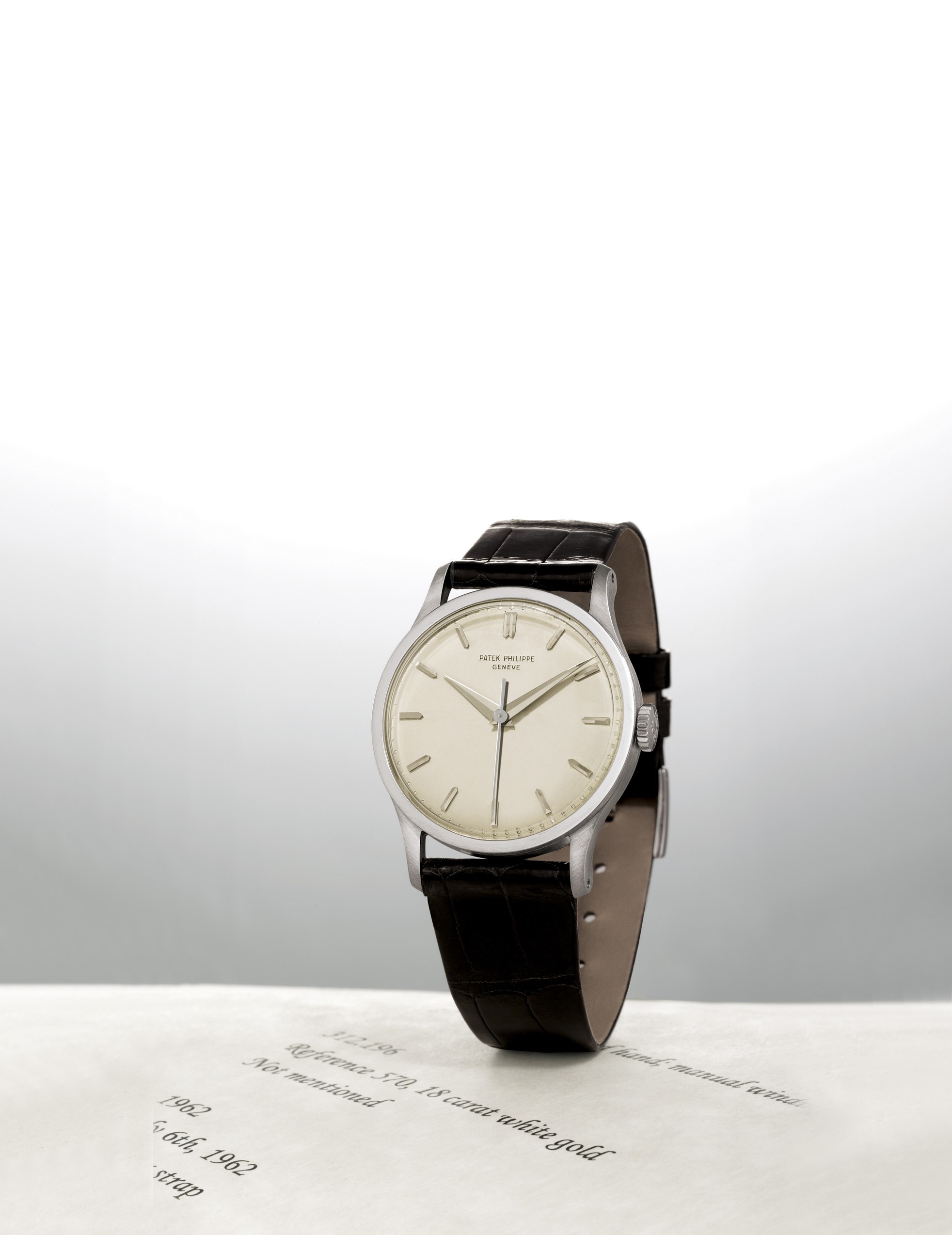 PATEK PHILIPPE, "CALATRAVA" REF. 570

18K WHITE GOLD MANUAL-WINDING WRISTWATCH WITH SWEEP SECONDS