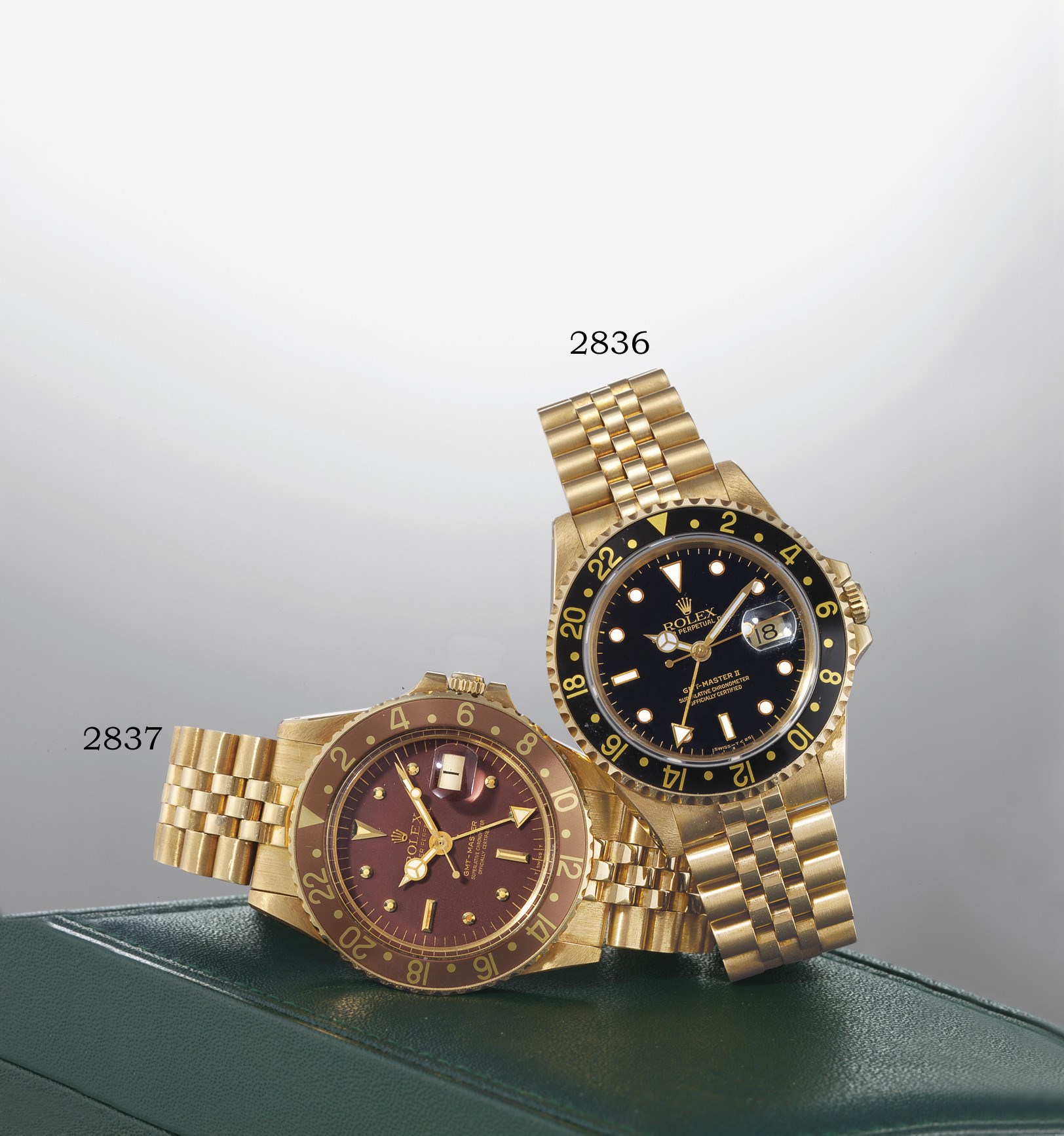 ROLEX, "GMT-MASTER II" REF. 16718

18K GOLD SELF-WINDING TWO-TIME-ZONE BRACELET WATCH WITH SWEEP SECONDS AND DATE DISPLAY