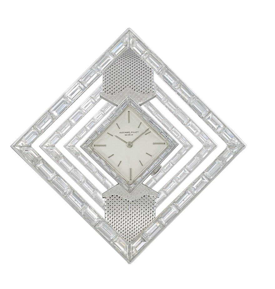 AUDEMARS PIGUET

PLATINUM AND DIAMOND-SET MANUAL-WINDING RHOMBUS-SHAPED BRACELET WATCH